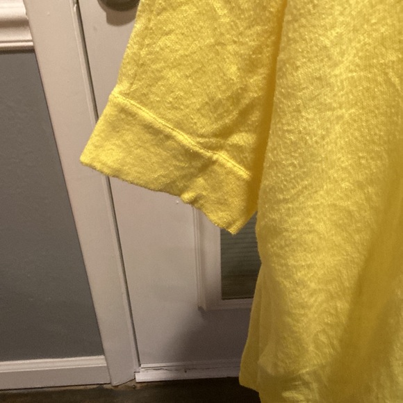 LIGHTLY LOVED SZ XL (FITS MORE LIKE 2X) RAVEL BANANA YELLOW SCOOP NECK BLOUSE - Picture 4 of 7